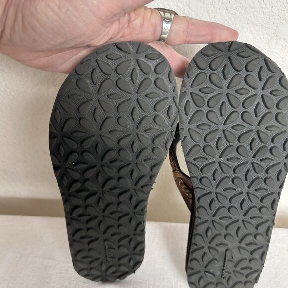 Clarks Collection Sz 7 M Fenner Nerice Flip-Flops Thong Sandals Honey Leather - Picture 6 of 6